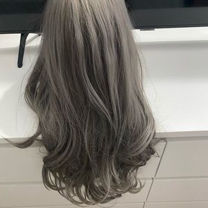 Woman’s wig
